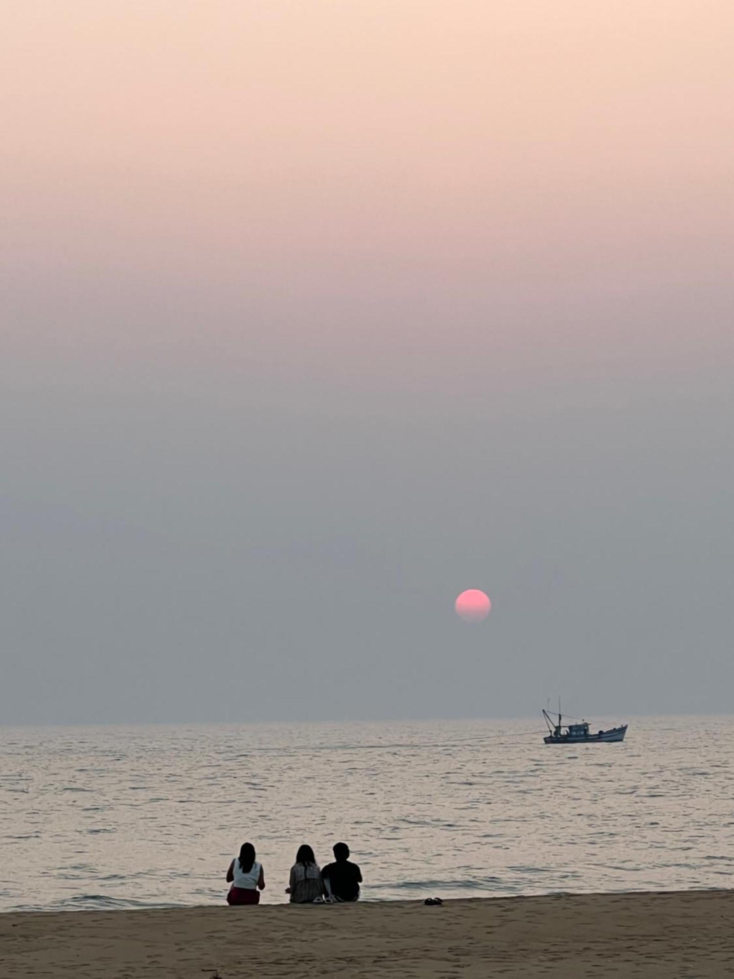 Blue Lagoon Beach Resort Gokarna  Exterior photo